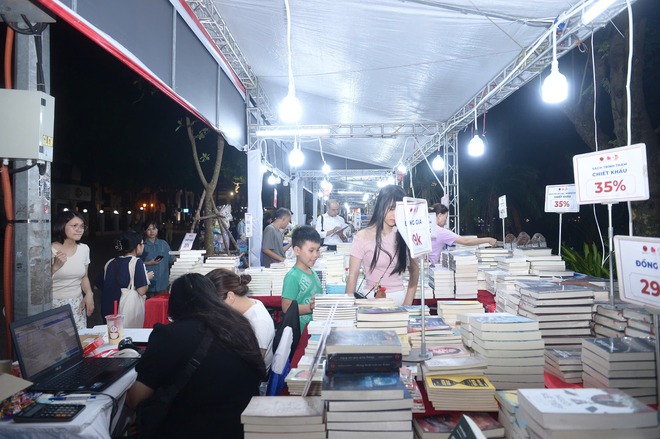 Khai mạc Hội Sách Hà Nội lần thứ X - năm 2025- Ảnh 10.