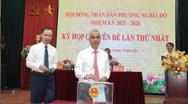 Đồng chí Đỗ Việt Hưng giữ chức Chủ tịch UBND phường Nghĩa Đô- Ảnh 1.