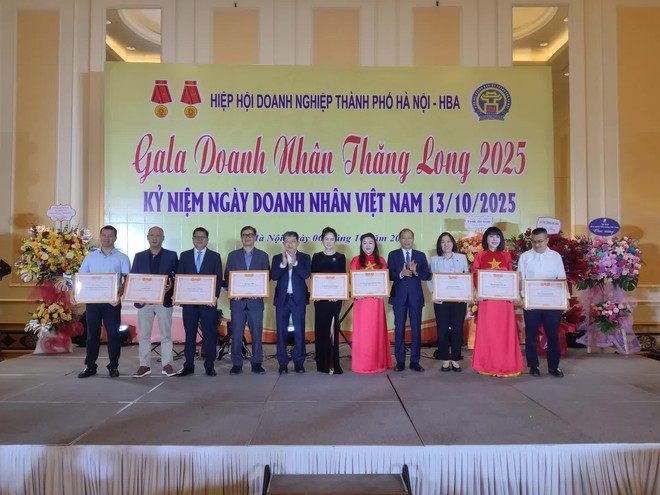 Hà Nội tôn vinh doanh nghiệp, doanh nhân Thủ đô tiêu biểu xuất sắc- Ảnh 6.