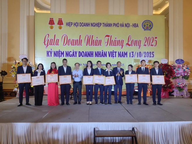 Hà Nội tôn vinh doanh nghiệp, doanh nhân Thủ đô tiêu biểu xuất sắc- Ảnh 5.
