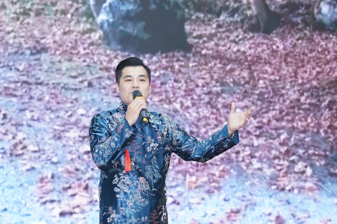 “Hành trình từ xứ sở Phượng Hoàng đến đất nước con Rồng cháu Tiên”- Ảnh 8.