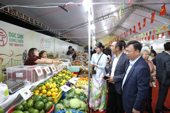 Đặc sản các vùng miền quy tụ tại Thủ đô- Ảnh 3.