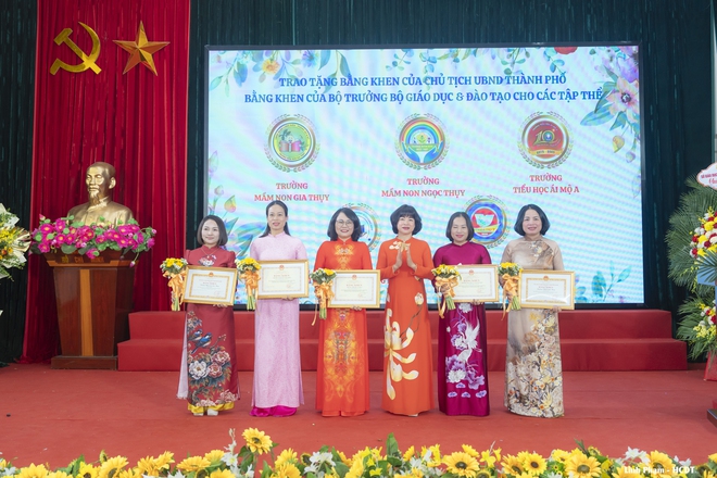 Phường Bồ Đề tuyên dương nhiều tập thể, cá nhân tiêu biểu nhân Ngày Nhà giáo Việt Nam 20/11- Ảnh 6.