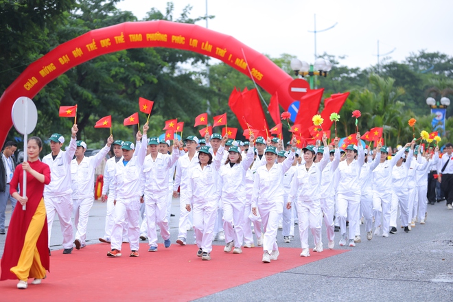 Gần 2.000 vận động viên tham gia Đại hội Thể dục thể thao phường Phúc Lợi lần thứ I năm 2025- Ảnh 4.