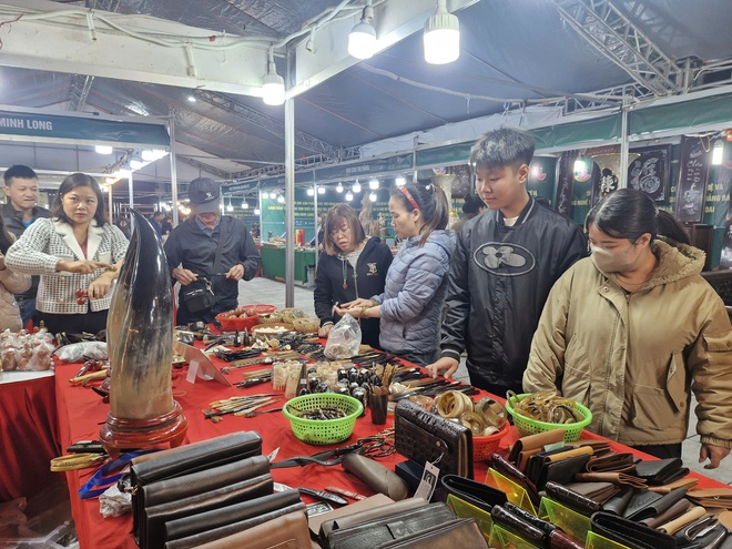 Khai mạc Triển lãm sản phẩm OCOP, làng nghề Thanh Oai quy tụ 125 gian hàng tiêu chuẩn- Ảnh 5.