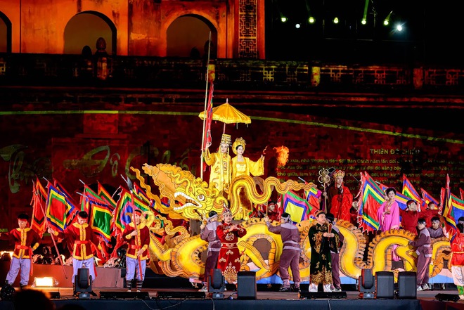 Khai mạc "Festival Thăng Long - Hà Nội lần thứ nhất năm 2025- Ảnh 6.