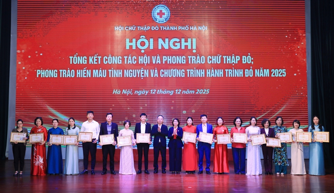 Hội Chữ thập đỏ thành phố Hà Nội tổ chức hội nghị Tổng kết công tác hội năm 2025- Ảnh 3.