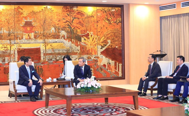Chủ tịch UBND Thành phố Vũ Đại Thắng tiếp Thứ trưởng Bộ Đất đai, Hạ tầng, Giao thông và Du lịch Nhật Bản- Ảnh 3.