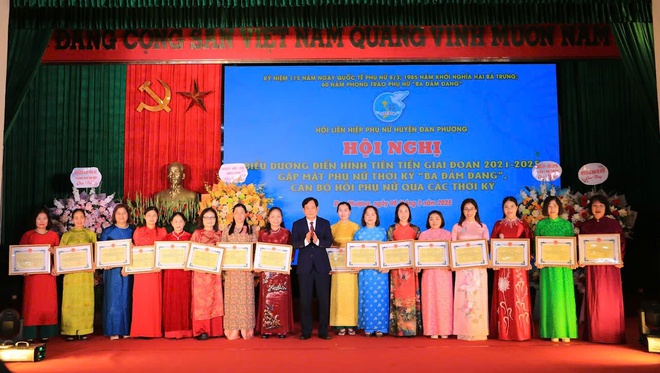 Tỏa sáng truyền thống quê hương qua phong trào phụ nữ "Ba đảm đang"- Ảnh 4.