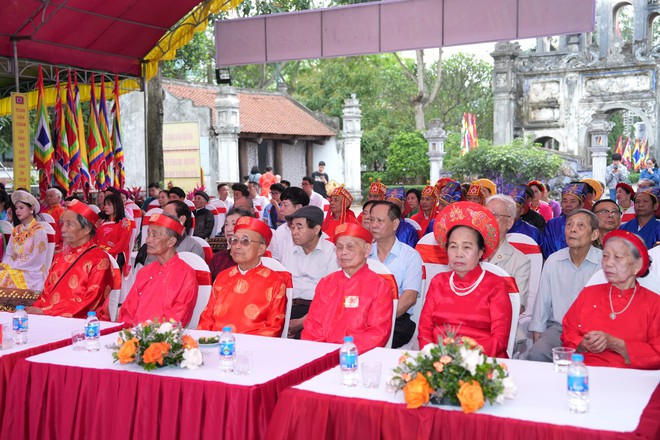Khai mạc Lễ hội truyền thống làng Lệ Mật - Di sản văn hóa phi vật thể quốc gia- Ảnh 4.