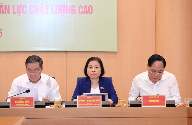 Đoàn giám sát của Ủy ban Thường vụ Quốc hội làm việc với UBND thành phố Hà Nội về phát triển nguồn nhân lực chất lượng cao- Ảnh 4.
