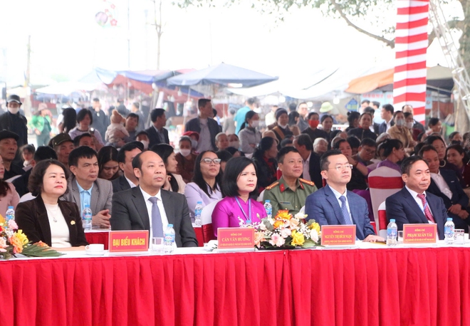 Công bố Quyết định ghi danh “Hội chùa Tây Phương” vào danh mục Di sản văn hóa phi vật thể Quốc gia- Ảnh 3. Công bố Quyết định ghi danh “Hội chùa Tây Phương” vào danh mục Di sản văn hóa phi vật thể Quốc gia- Ảnh 3.