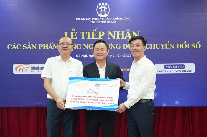 Trung tâm Phục vụ hành chính công Thành phố tiếp nhận các sản phẩm công nghệ ứng dụng Chuyển đổi số- Ảnh 2.