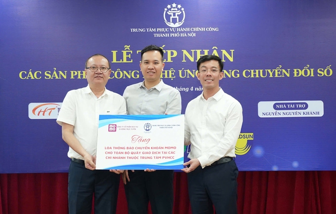 Trung tâm Phục vụ hành chính công Thành phố tiếp nhận các sản phẩm công nghệ ứng dụng Chuyển đổi số- Ảnh 6.