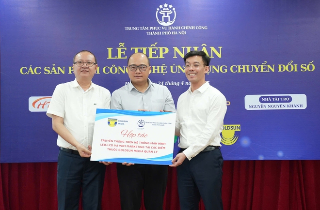 Trung tâm Phục vụ hành chính công Thành phố tiếp nhận các sản phẩm công nghệ ứng dụng Chuyển đổi số- Ảnh 7.