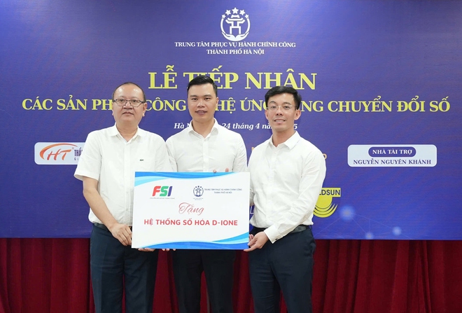 Trung tâm Phục vụ hành chính công Thành phố tiếp nhận các sản phẩm công nghệ ứng dụng Chuyển đổi số- Ảnh 8.