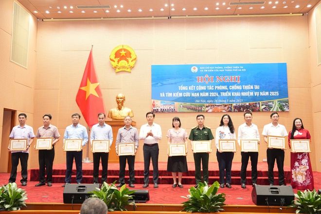 Thực hiện đồng bộ các giải pháp phòng, chống thiên tai nhằm tạo chuyển biến mạnh mẽ về nhận thức và hành động- Ảnh 7.
