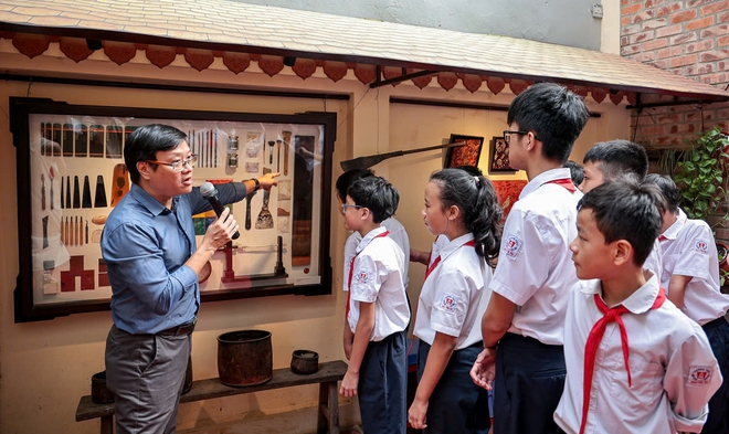Triển lãm "Sắc Son" khơi dậy không gian văn hóa đình Hà Vĩ- Ảnh 5.