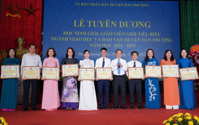 Đan Phượng: Những "ngôi sao tri thức" tỏa sáng năm học 2024-2025- Ảnh 3.