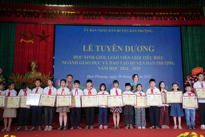 Đan Phượng: Những "ngôi sao tri thức" tỏa sáng năm học 2024-2025- Ảnh 4.