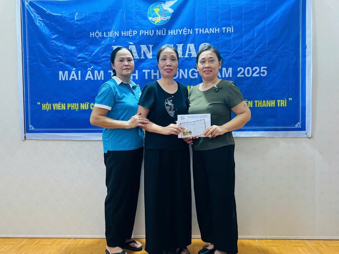 Hội LHPN Thanh Trì trao "Mái ấm tình thương" cho phụ nữ nghèo xã Đông Mỹ- Ảnh 6.