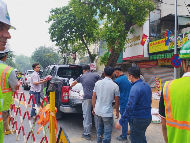 Thông tin chính thức hỗn hợp bùn phun lên mặt đất khi khoan hầm đường sắt đô thị Nhổn - ga Hà Nội- Ảnh 2.