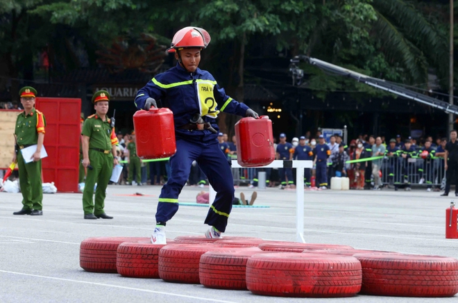 Khai mạc Hội thi thể thao nghiệp vụ chữa cháy và CNCH năm 2025- Ảnh 5.