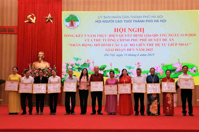 Biểu dương khen thưởng 34 tập thể, cá nhân người cao tuổi có thành tích xuất sắc- Ảnh 5.