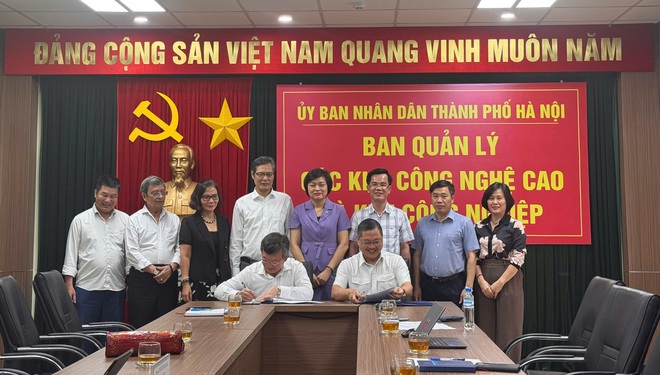 Hanoi promotes people-to-people diplomacy in science-technology sector- Ảnh 2. Hanoi promotes people-to-people diplomacy in science-technology sector- Ảnh 2.