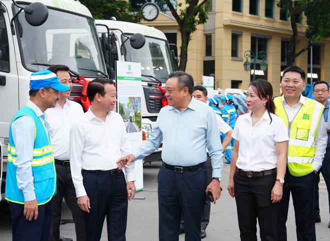 Hà Nội tiên phong vận hành thiết bị vệ sinh môi trường hiện đại tại 4 quận nội đô- Ảnh 8.