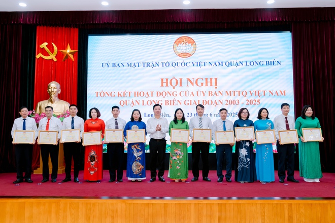 Ủy ban MTTQ Việt Nam quận Long Biên tổng kết hoạt động giai đoạn 2003-2025- Ảnh 7.