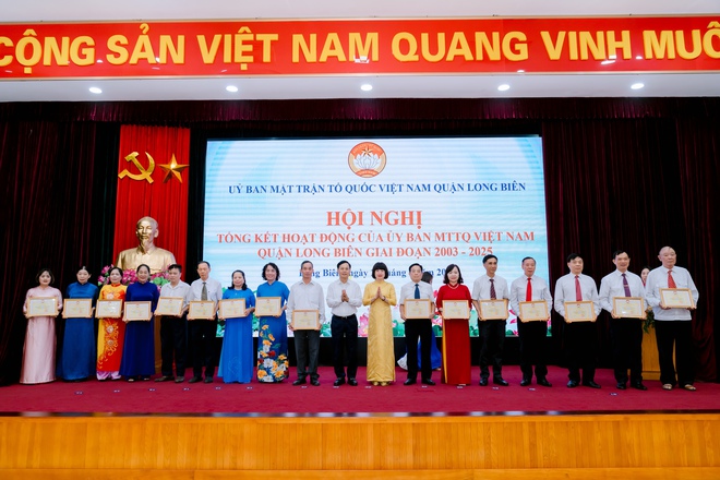 Ủy ban MTTQ Việt Nam quận Long Biên tổng kết hoạt động giai đoạn 2003-2025- Ảnh 8.