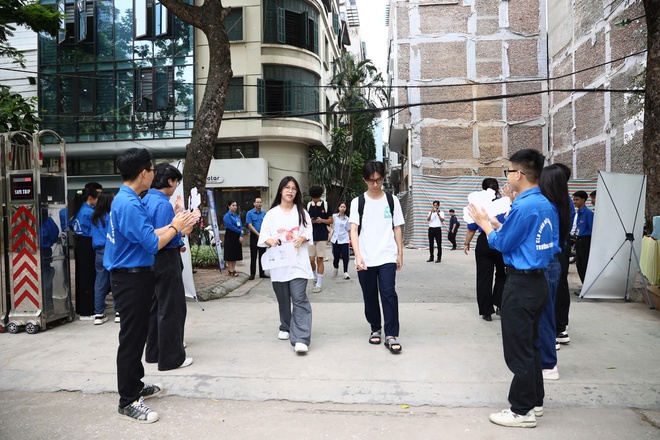 Hơn 5.000 tình nguyện viên tham gia "tiếp sức mùa thi"- Ảnh 2.
