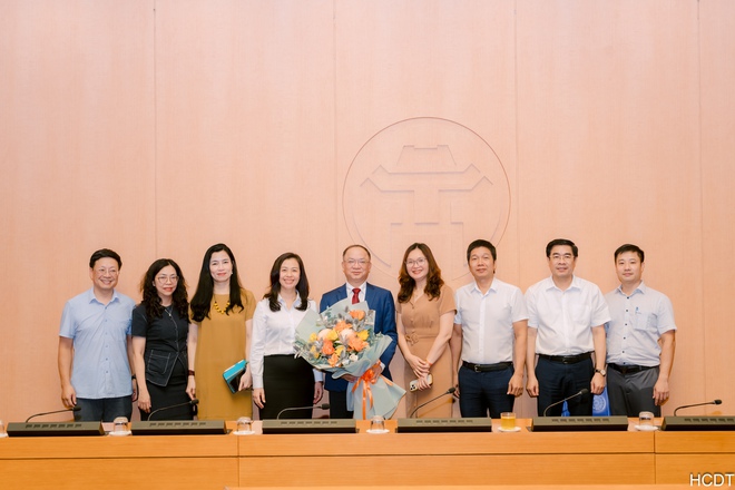 Hà Nội có tân Phó Chánh Văn phòng UBND và Phó Giám đốc Sở Quy hoạch - Kiến trúc- Ảnh 6.