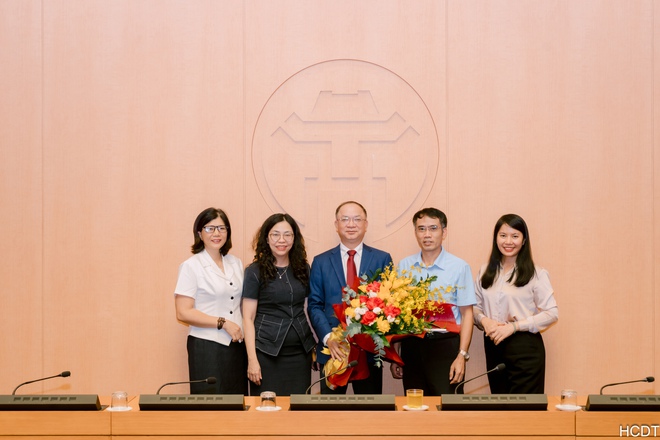 Hà Nội có tân Phó Chánh Văn phòng UBND và Phó Giám đốc Sở Quy hoạch - Kiến trúc- Ảnh 8.