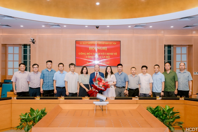 Hà Nội có tân Phó Chánh Văn phòng UBND và Phó Giám đốc Sở Quy hoạch - Kiến trúc- Ảnh 7.