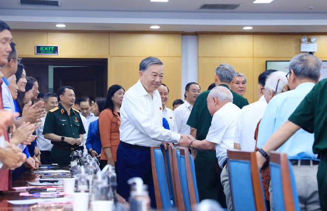 Tổng Bí thư Tô Lâm tiếp xúc cử tri 11 phường thuộc thành phố Hà Nội- Ảnh 2.