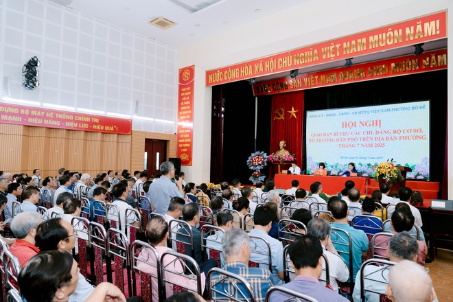 Phường Bồ Đề quyết tâm xây dựng bộ máy chính quyền mới hoạt động hiệu lực, hiệu quả, gần dân, vì dân- Ảnh 12.