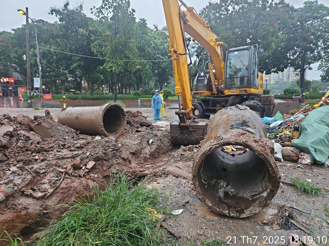 Phường Tương Mai: Lập Sở chỉ huy, hỗ trợ dân gia cố nhà chống bão- Ảnh 5.