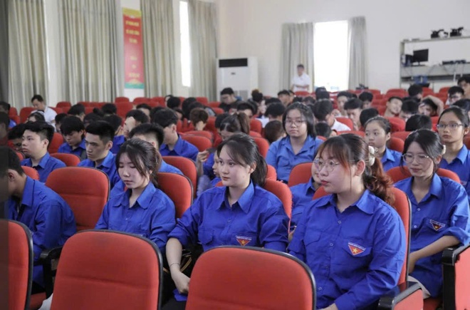 Hà Nội khởi động chiến dịch "45 ngày đêm" thúc đẩy chuyển đổi số tại các xã, phường- Ảnh 6.