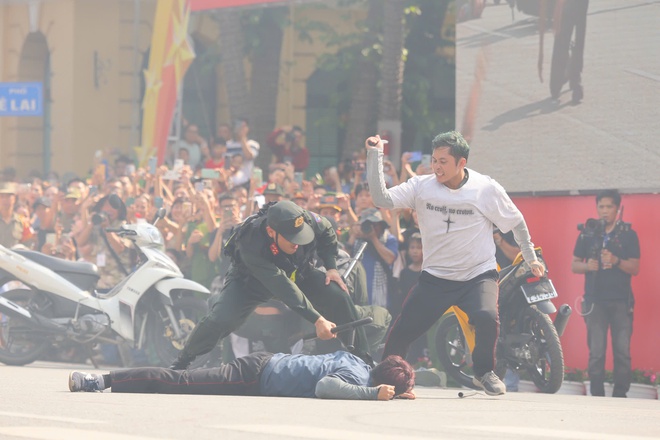 “Ngày hội vì Thủ đô bình yên”: Lan tỏa thông điệp tinh thần vì nước quên thân, vì dân phục vụ- Ảnh 15.