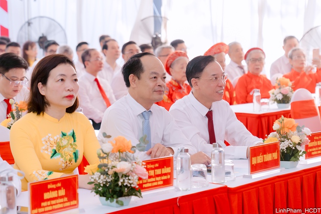 Long Biên khởi công dự án tu bổ, tôn tạo di tích đền Trấn Vũ chào mừng Đại hội đại biểu Đảng bộ phường lần thứ I- Ảnh 4.
