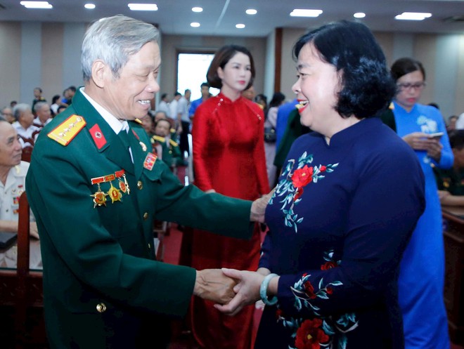 Hà Nội gặp mặt đại biểu cán bộ lão thành cách mạng, người có công tiêu biểu- Ảnh 7.