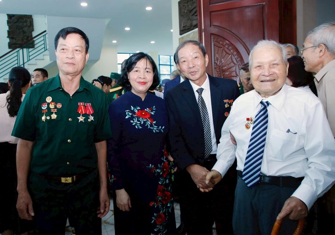 Hà Nội gặp mặt đại biểu cán bộ lão thành cách mạng, người có công tiêu biểu- Ảnh 9.