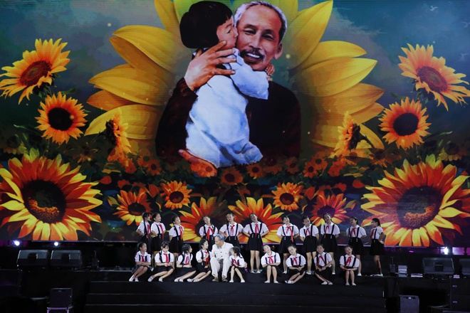 Hà Nội - Từ mùa thu lịch sử 1945: Bản hùng ca 80 năm vang vọng giữa Quảng trường Cách mạng Tháng Tám- Ảnh 5.