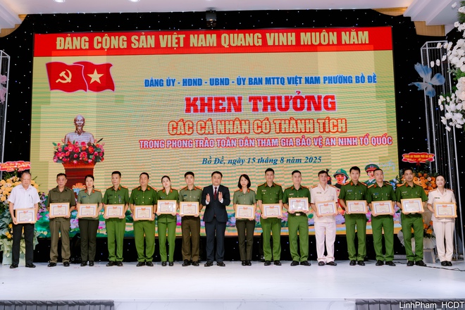 Ngày hội toàn dân bảo vệ an ninh Tổ quốc tại Bồ Đề: Lan tỏa sức mạnh đoàn kết vì bình yên cuộc sống- Ảnh 5.