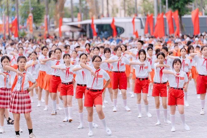 Đông Anh khai mạc Đại hội Thể dục thể thao lần thứ I và Hội trại truyền thống thanh thiếu nhi năm 2025- Ảnh 9.