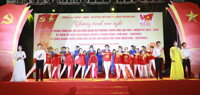Tưng bừng đêm văn nghệ chào mừng Đại hội Đảng bộ phường Tương Mai lần thứ I- Ảnh 4.