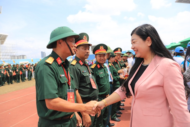 Chủ tịch Ủy ban MTTQ Việt Nam Thành phố thăm, động viên khối tham gia diễu hành A80- Ảnh 6.