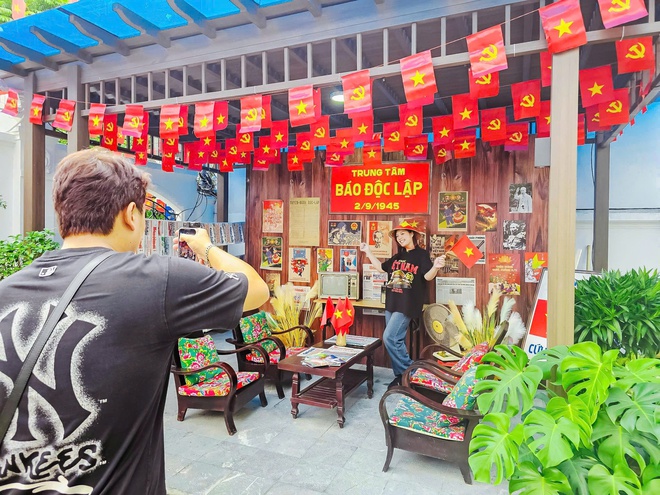 Nhiều hoạt động ý nghĩa tại Trung tâm Báo chí Thủ đô Hà Nội dịp Quốc khánh 2/9- Ảnh 6.